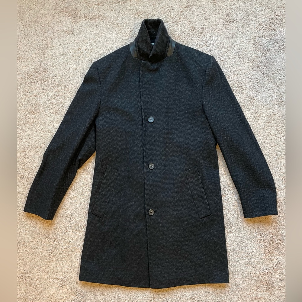 Beautiful Karl Lagerfeld surcoat Mens Size 40 - 70% wool, 30% nylon - black